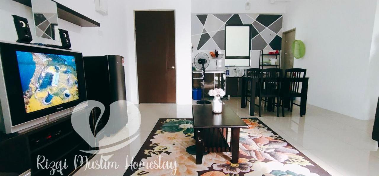 Rizqi Muslim Homestay Meru Casa Kayangan Ipoh Eksteriør billede