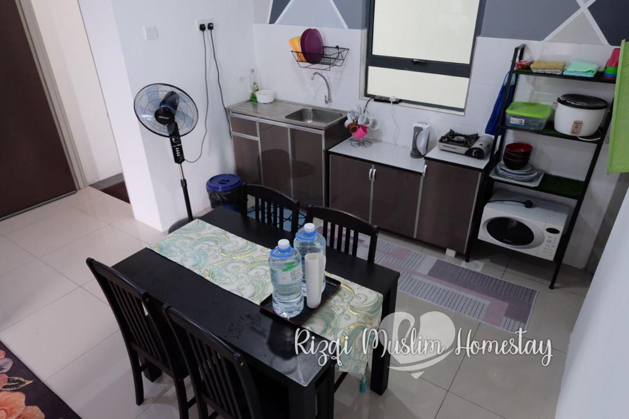 Rizqi Muslim Homestay Meru Casa Kayangan Ipoh Eksteriør billede